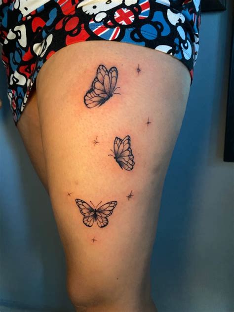 tatuajes de mariposas en el muslo dela pierna|Mariposas tattoo en la pierna